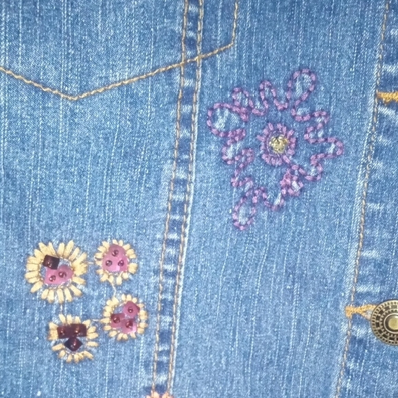 Hearts of Palm Blue Denim Vest with Embellishments - Picture 3 of 11